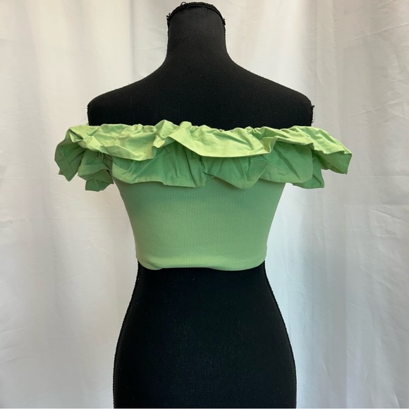 Zara green ribbed ruffle frill neckline off the shoulder fitted crop top M NWOT - Picture 6 of 12